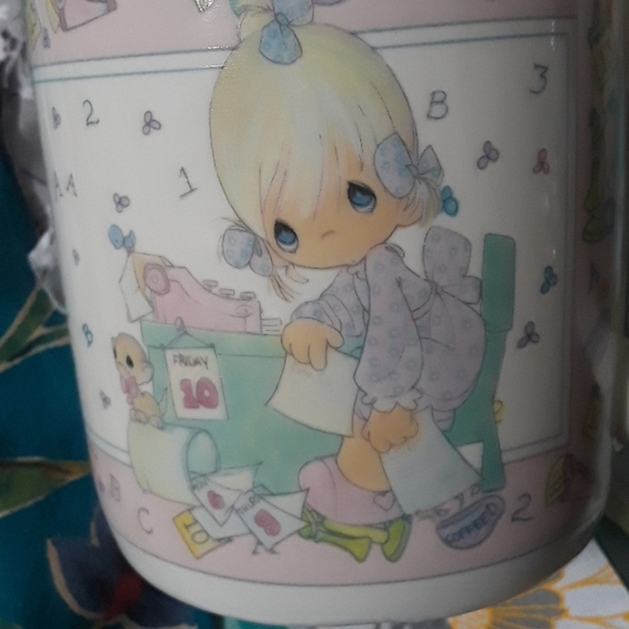 Precious Moments, praise the Lord anyhow mug - Picture 2 of 5